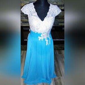 Elegant Turquoise Blue and White Lace Dress Size Small NEW With Tags